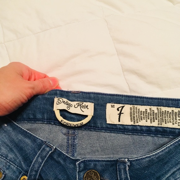 Indigo Rein distressed jean capris size 7 - Picture 7 of 8